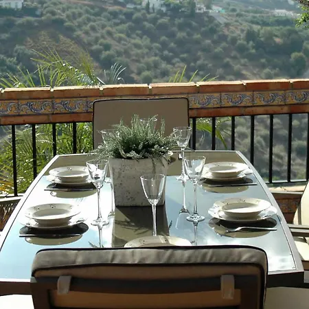 012 By Casitas Select Villa *